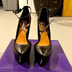 Barely Worn Steve Madden heels 8.5